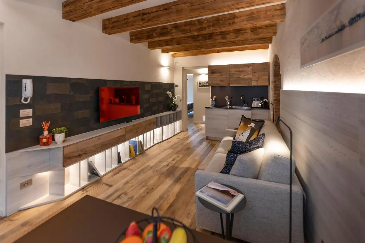 La Bella Verona Luxury Apartments Италия